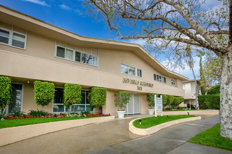 Apartment Building in Beverly Hills